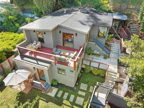 Photo of 5504 Merriewood Dr Dr, Oakland, CA 94611 (MLS # 41132360)