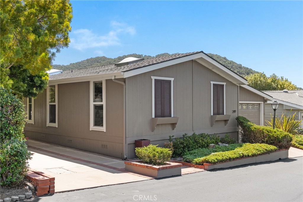 PROPERTIES 249 Country Club Drive