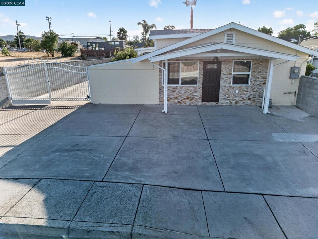 29 Solano Ave