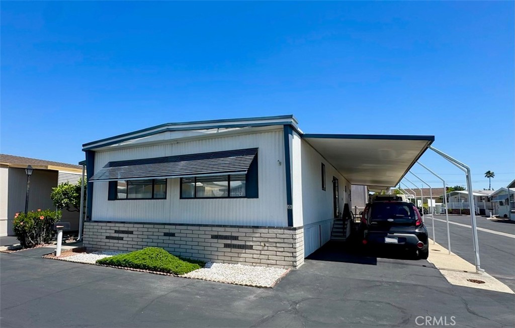 1630 W Covina Boulevard 101