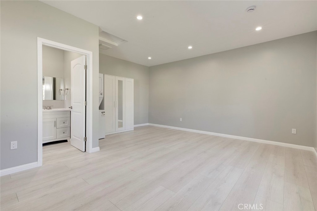 10935 Nassau Avenue