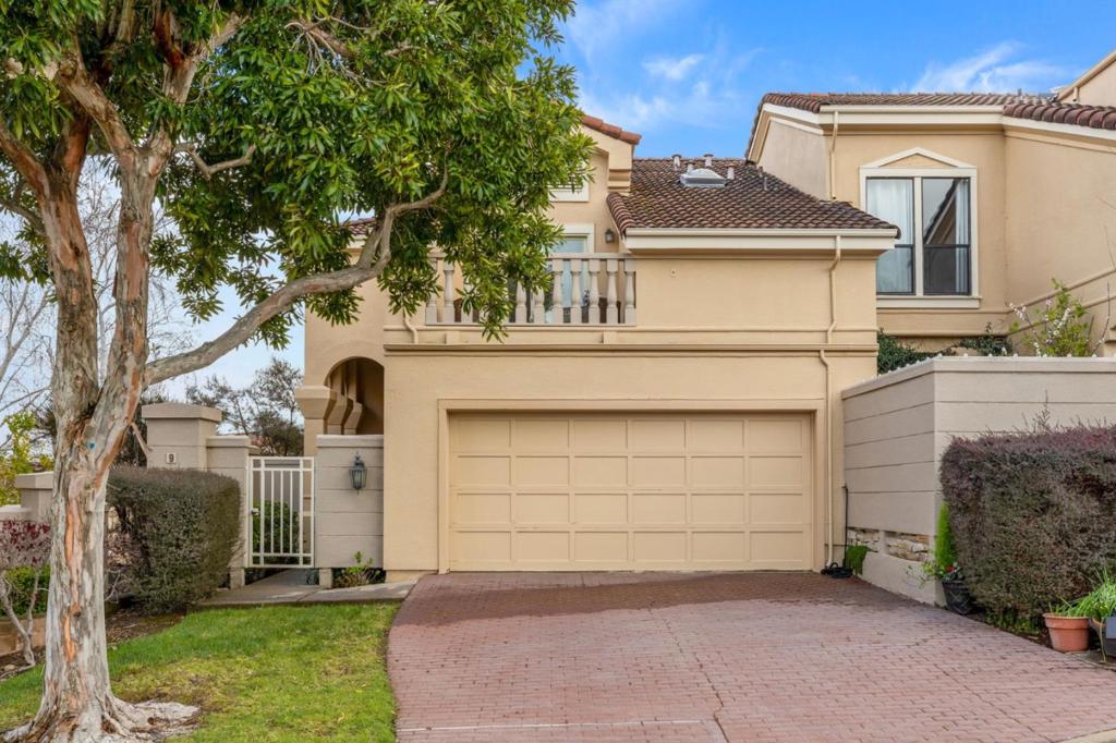 9 Mayflower Lane