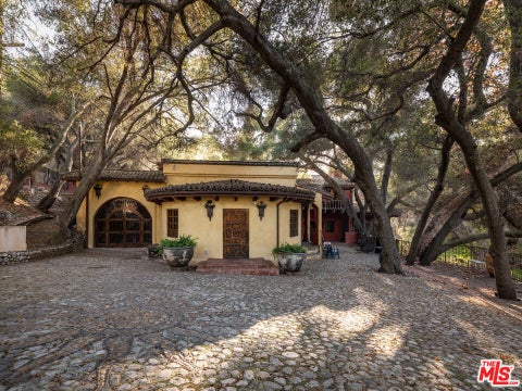 Photo of 1135 N Topanga Canyon Boulevard, Topanga, CA 90290 (MLS # 26872333)