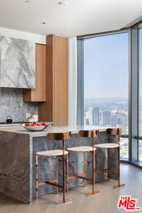 211 Elm Court PH40A