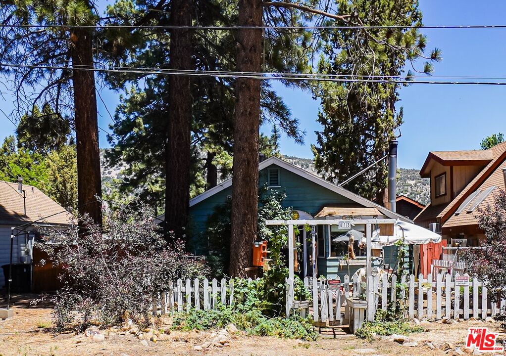 Photo 1 of 29 — 813 E Mountain View Boulevard, Big Bear City, CA 92314