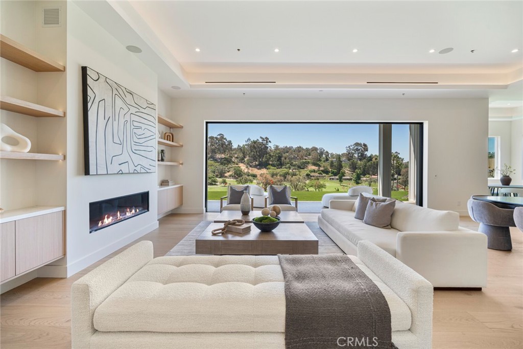 23892 Hillhurst Drive