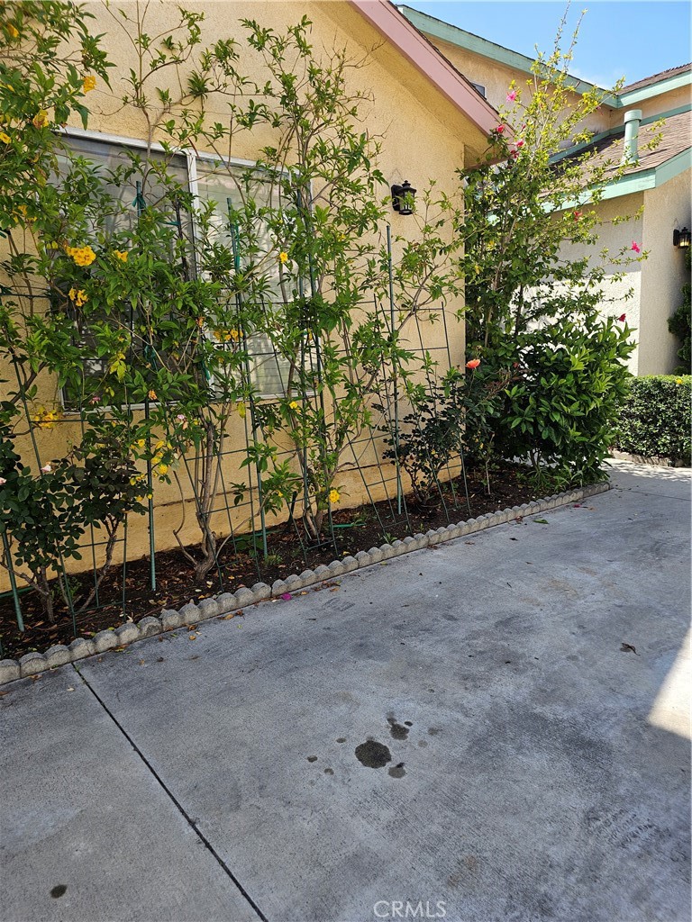 9315 Woodman Avenue 8