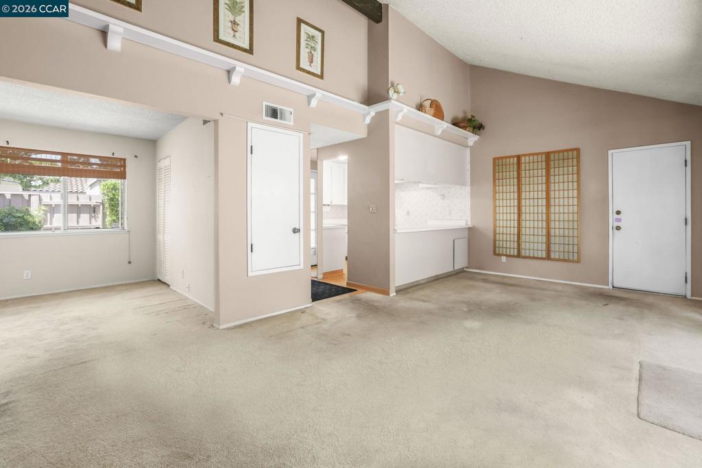 4 Long Creek Cir