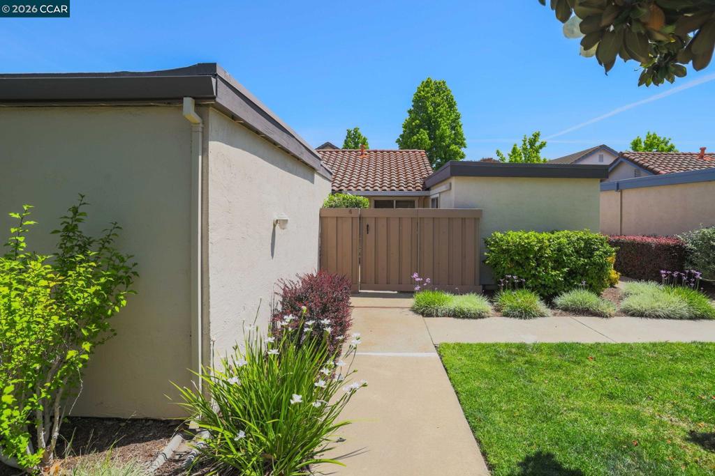 4 Long Creek Cir CIR