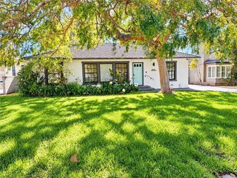 Photo of 1900 Sycamore Drive, San Marino, CA 91108 (MLS # AR26206317)