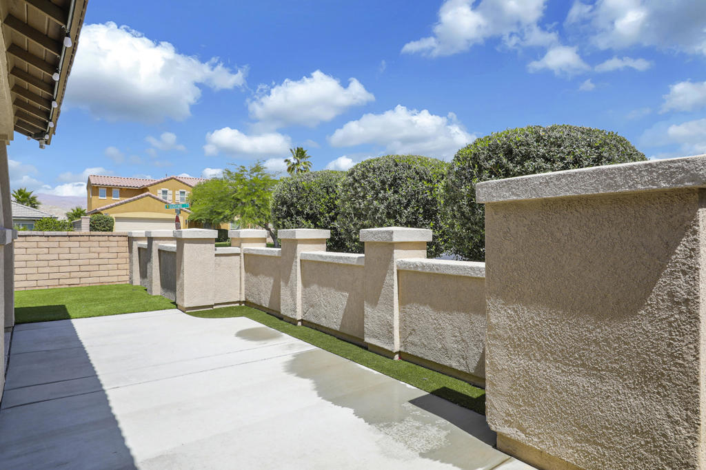 42771 Del Lago Court