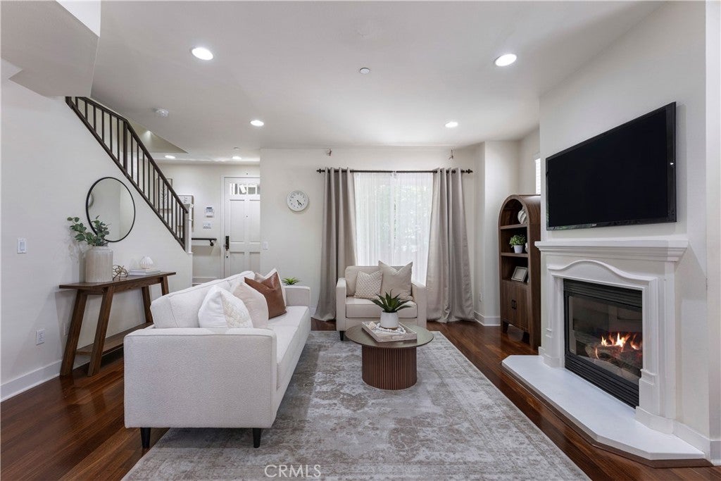 6300 Honolulu 207