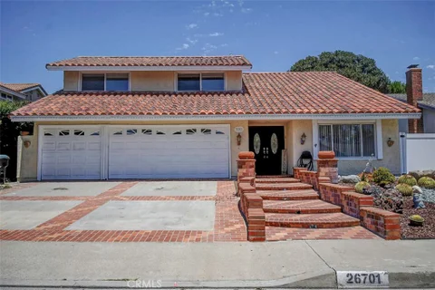 MLS: OC26132551