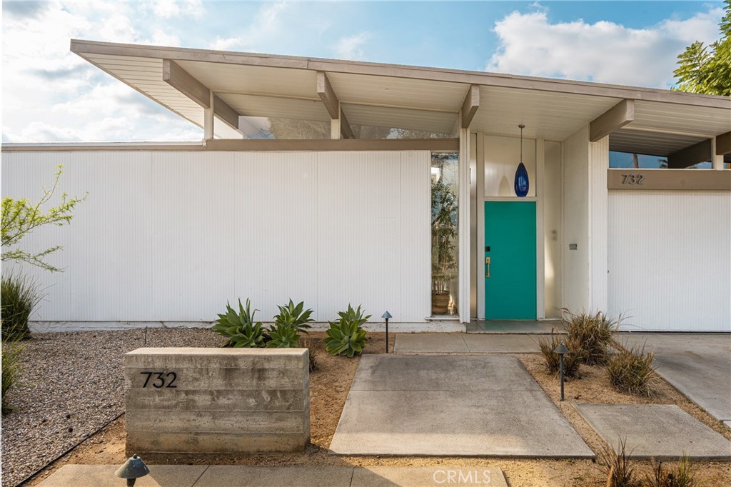 732 S Woodland Street