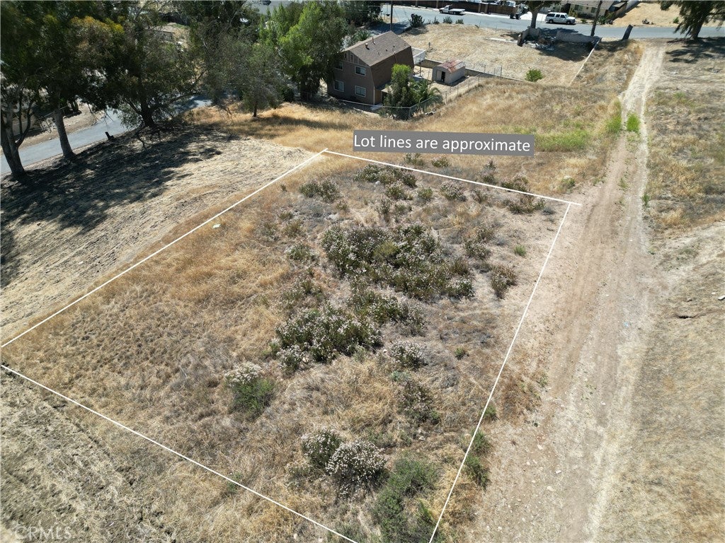 32 Robertson St