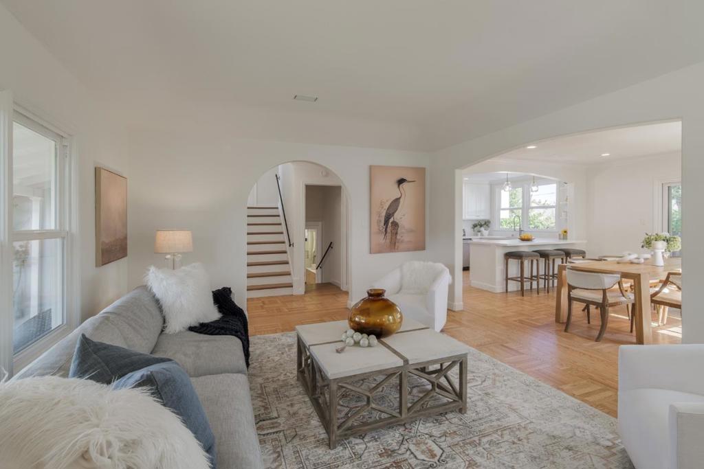 Properties 4 1435 Nadina Street