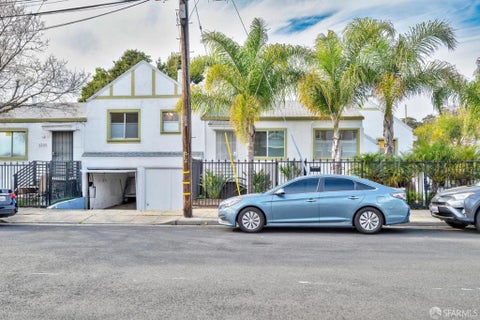 Photo of 6029 Macarthur Boulevard, Oakland, CA 94605 (MLS # ML82061663)