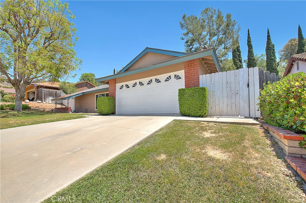 518 N Platina Drive