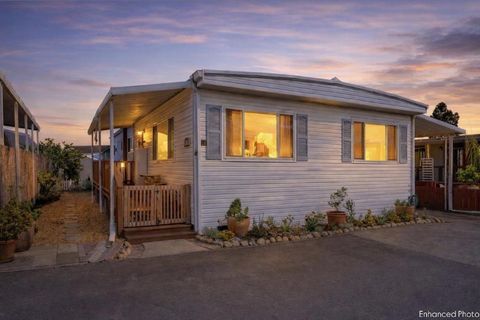 Photo of 3710 Gross Road, Santa Cruz, CA 95062 (MLS # ML82041402)