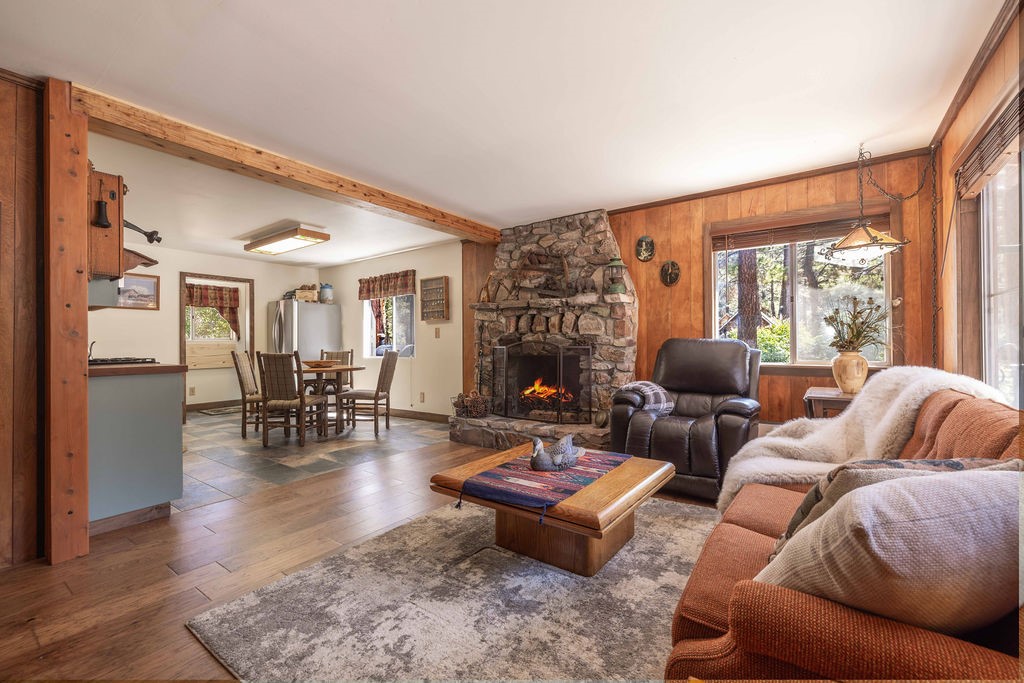 44844 Manzanita Lane