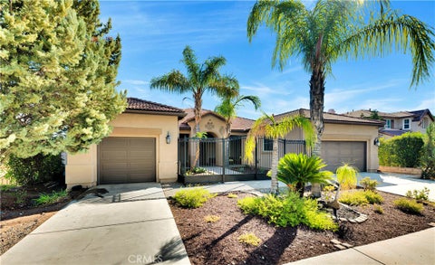 Photo of 10 Via Palmieki Court, Lake Elsinore, CA 92532 (MLS # SW26223002)