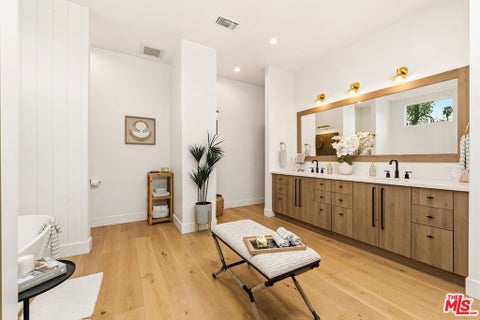 Tiny photo for 4034 Denny Avenue, Studio City, CA 91604 (MLS # 26861967)