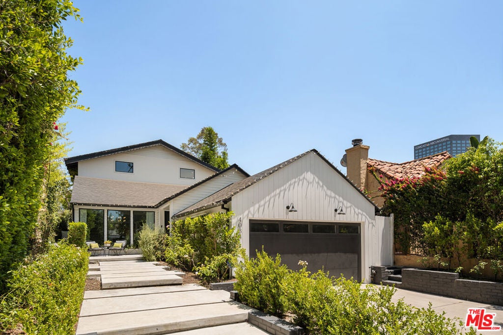 4034 Denny Avenue, Studio City CA 91604