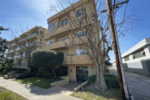 1811 Manning Ave Unit 302, Los Angeles, CA 90025 - MLS#: DW26065195