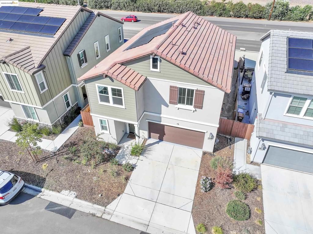 Photo of 876 Diamante Way Way, Oakley, CA 94561 (MLS # 41112862)
