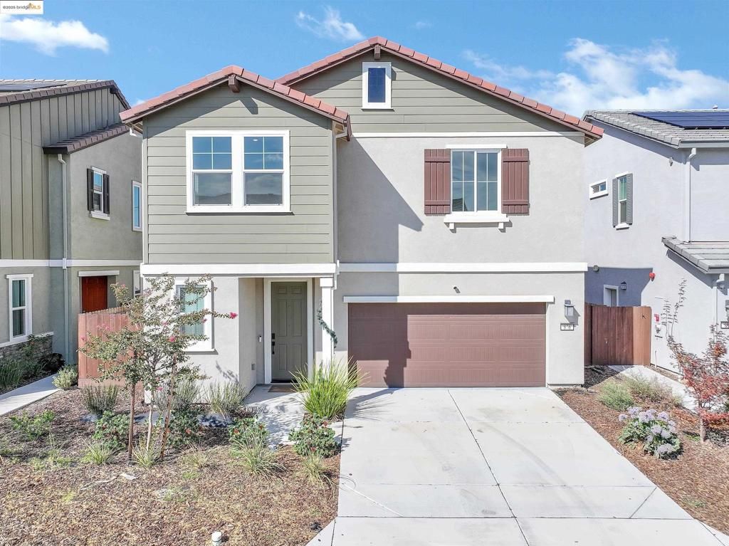 Photo of 876 Diamante Way Way, Oakley, CA 94561 (MLS # 41112862)
