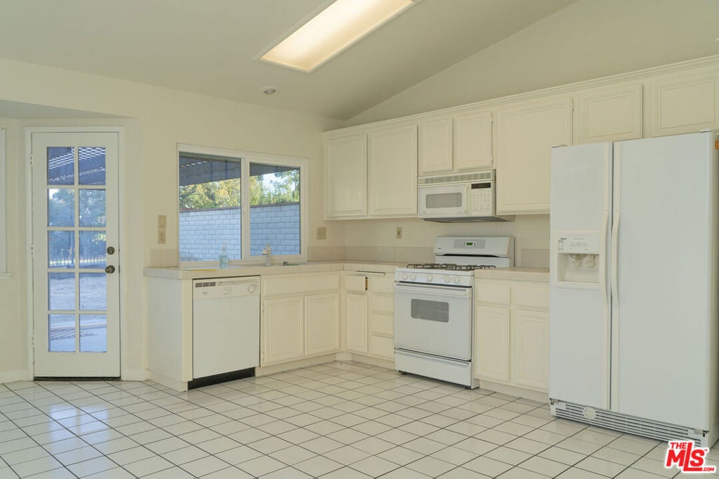 524 Ventura Avenue