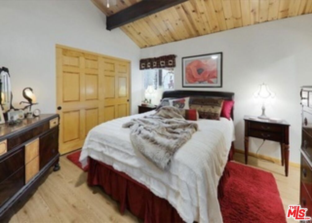 1241 Redwood Drive