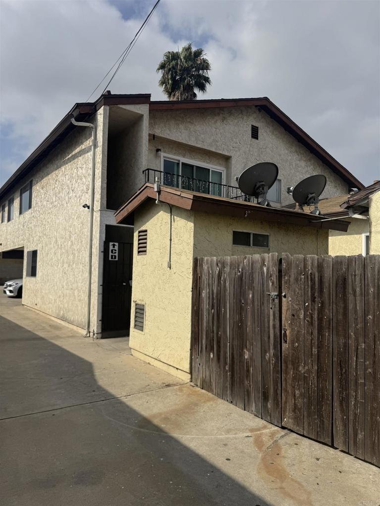 384 I Street