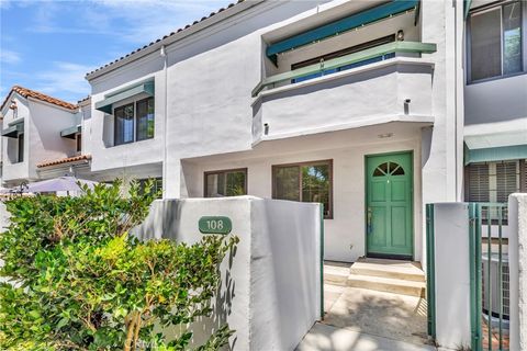 Photo of 19562 Pompano Lane Ln #108, Huntington Beach, CA 92648 (MLS # DW25176725) Photo of 19562 Pompano Lane Ln #108, Huntington Beach, CA 92648 (MLS # DW25176725)
