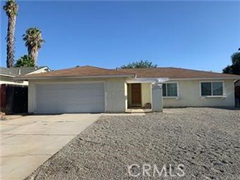 Photo of 27539 Bancroft Way, Hemet, CA 92544 (MLS # PW25244316) Photo of 27539 Bancroft Way, Hemet, CA 92544 (MLS # PW25244316)