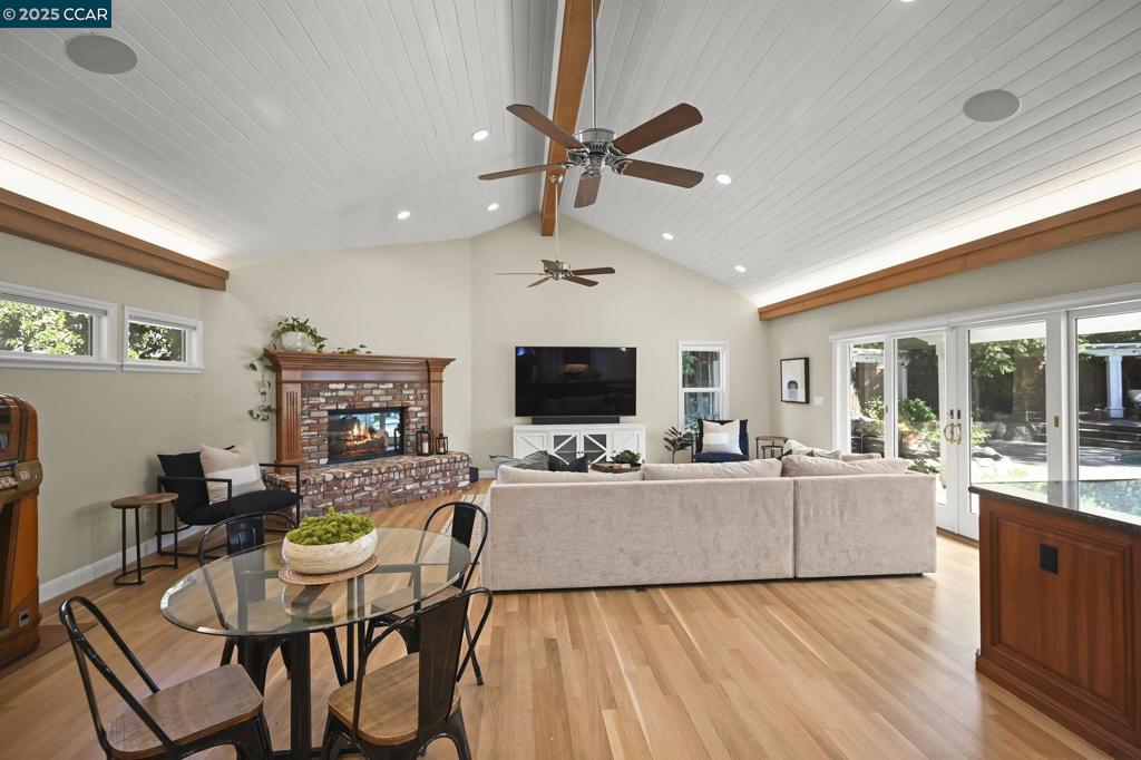 WOODCREEK - Residential
