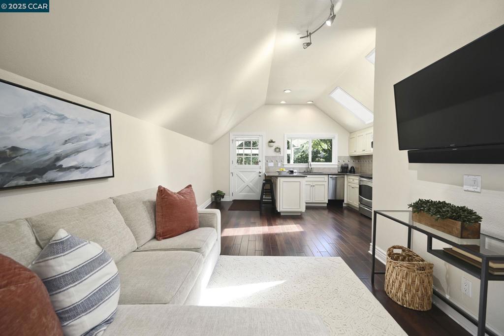 WOODCREEK - Residential