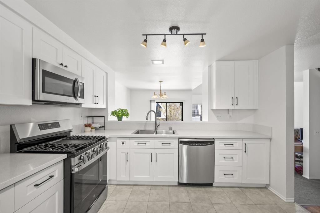11061 Scripps Ranch