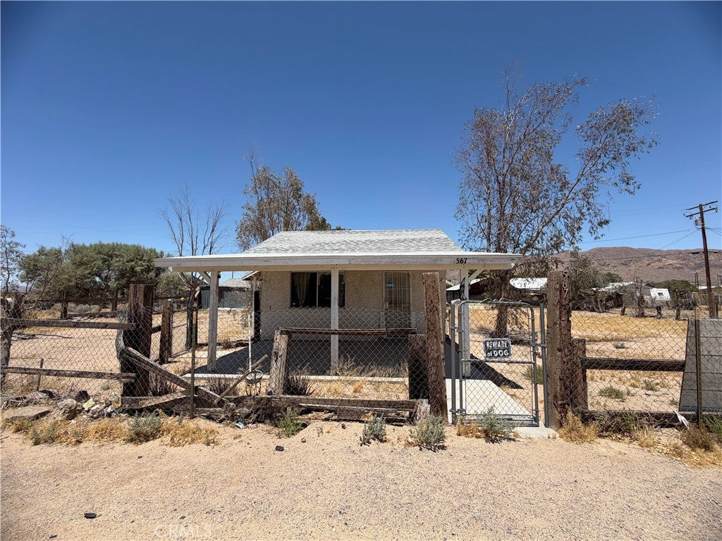 567 W Yermo