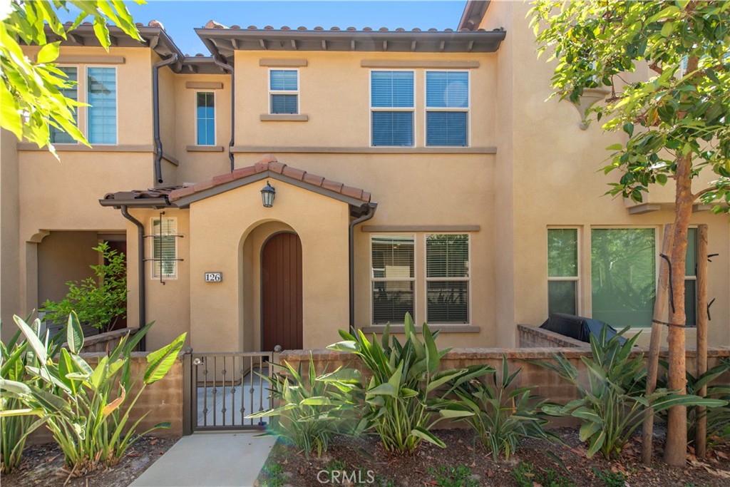 Welcome to 126 Finch, a beautifully maintained 3-bedroom, 2.5-bath townhome located in The Rowe at Baker Ranch. This bright and open home features a spacious great room, modern kitchen with granite countertops and stainless steel appliances, and an upstairs laundry room. All bedrooms are upstairs, including a large primary suite with a walk-in closet. Enjoy a private front patio and attached 2-car garage, along with access to Baker Ranch’s resort-style amenities—multiple pools, spas, parks, sport courts, trails, and more. Conveniently located near shopping, dining, freeways, and top-rated schools.