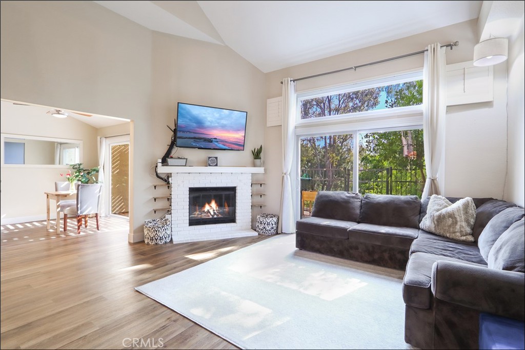 21055 Avenida Magnifica