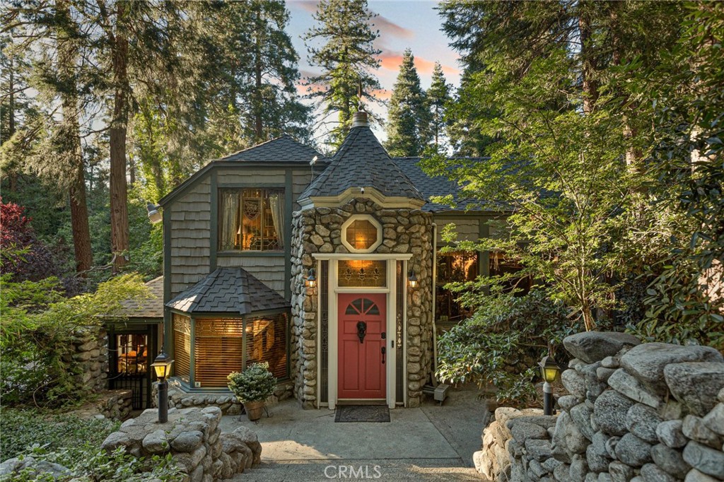 969 Oak Drive