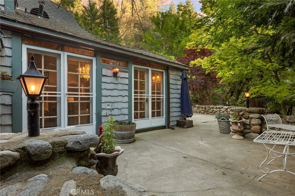 969 Oak Drive