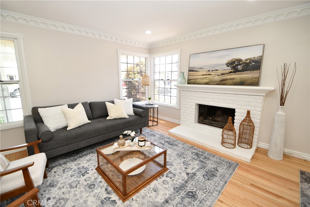 2326 W 183rd