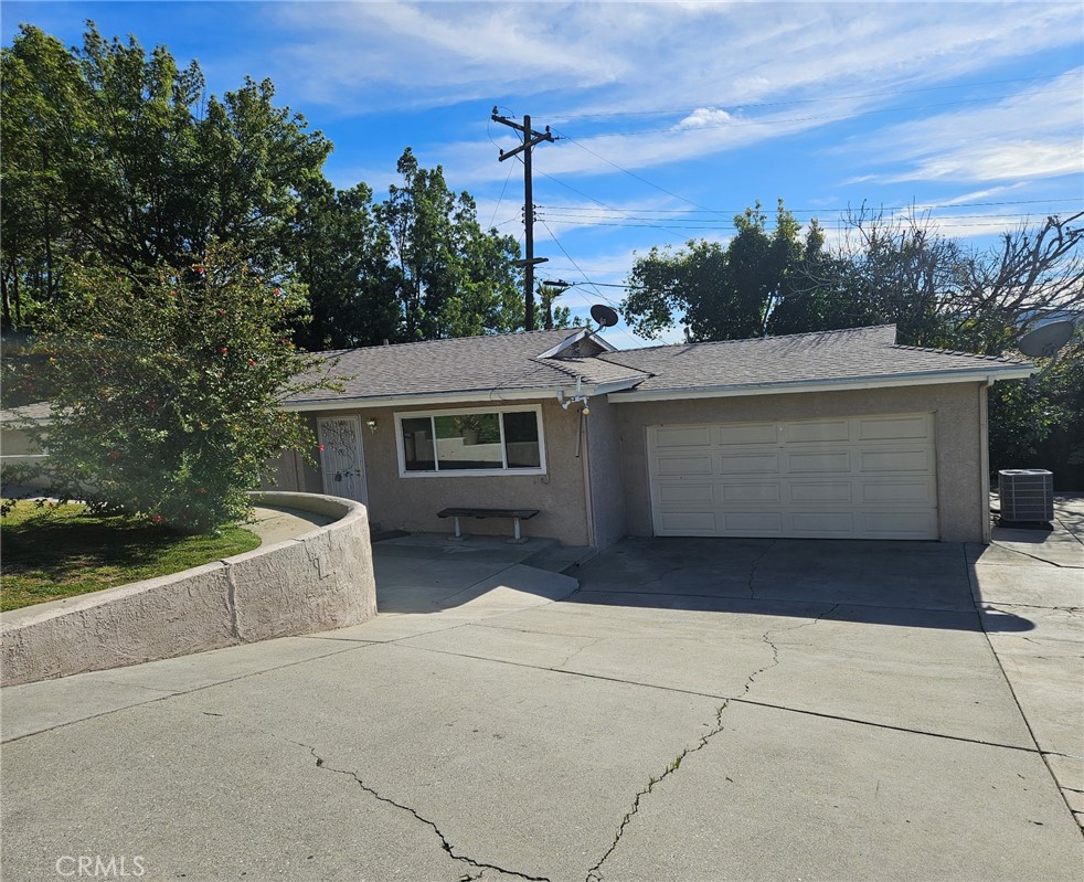 16060 Las Vecinas Drive