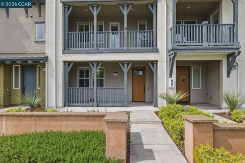 Photo of 2737 5th Street St, Alameda, CA 94501 (MLS # 41133862)