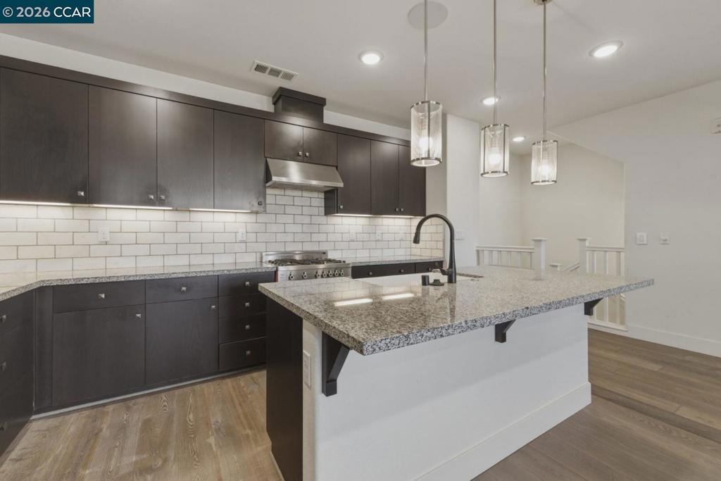 2737 5th Street