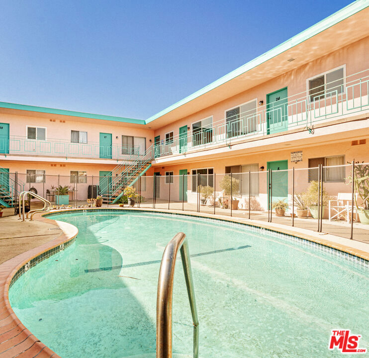 Newly remodeled unit in Playa del Rey with a large backyard! Welcome to your dream oasis in the heart of Playa del Rey! This remodeled apartment building exudes the chic and vibrant aesthetic of Palm Springs, offering a perfect blend of modern luxury and mid-century charm. Each unit has been meticulously updated with high-end finishes, including gourmet kitchens with stainless steel appliances, quartz countertops, and designer cabinetry. Enjoy spacious living with large windows that flood the space with natural light. The unit comes with a private, enclosed back yard. This building allows you to enjoy resort style living with a sparkling pool perfect for soaking up the California sun. Nestled in the desirable Playa del Rey neighborhood, you're just minutes away from the beach, trendy restaurants, shopping, and entertainment options. Easy access to major highways and public transportation makes commuting a breeze. Experience the perfect blend of style, comfort and convenience in this one-of-a-kind apartment building. Schedule a tour today and make this Palm Springs-inspired paradise your new home!