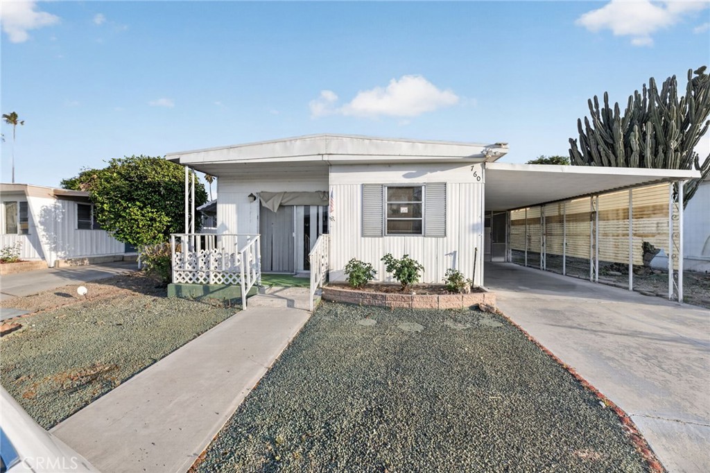 760 Santa Clara