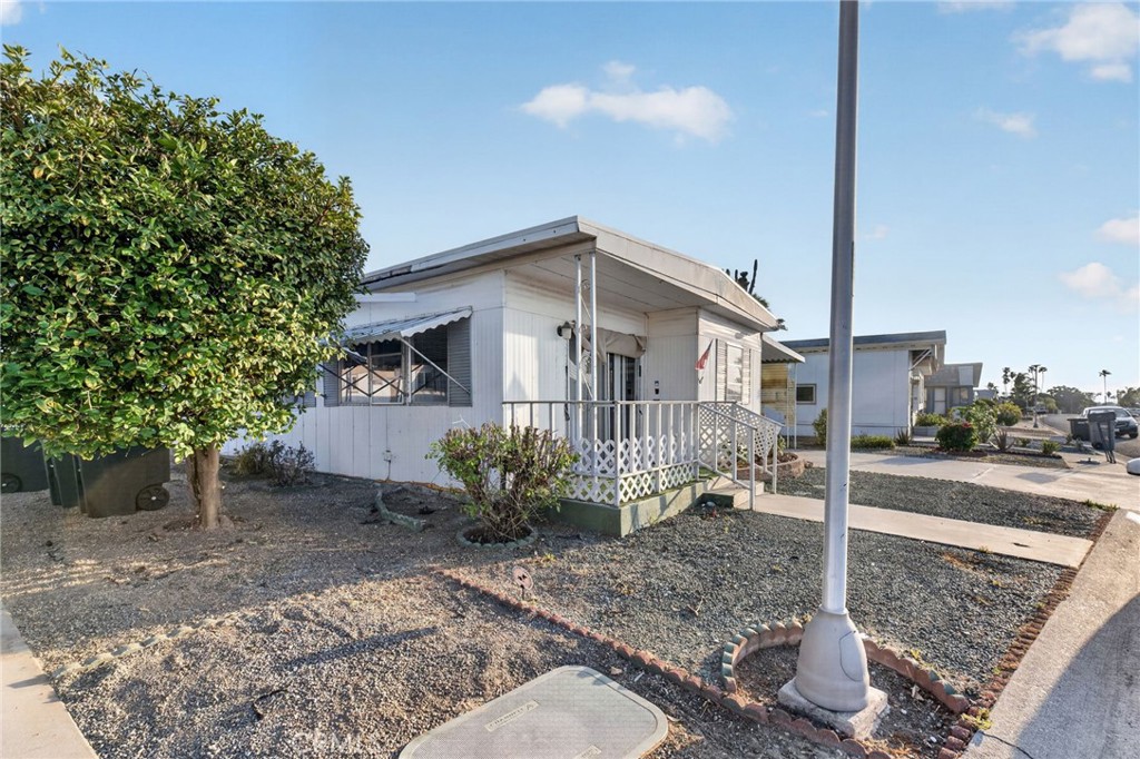 760 Santa Clara